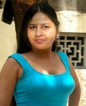 desi aunty choot|Hot Deshi Indian step aunty ki choot ki chudai